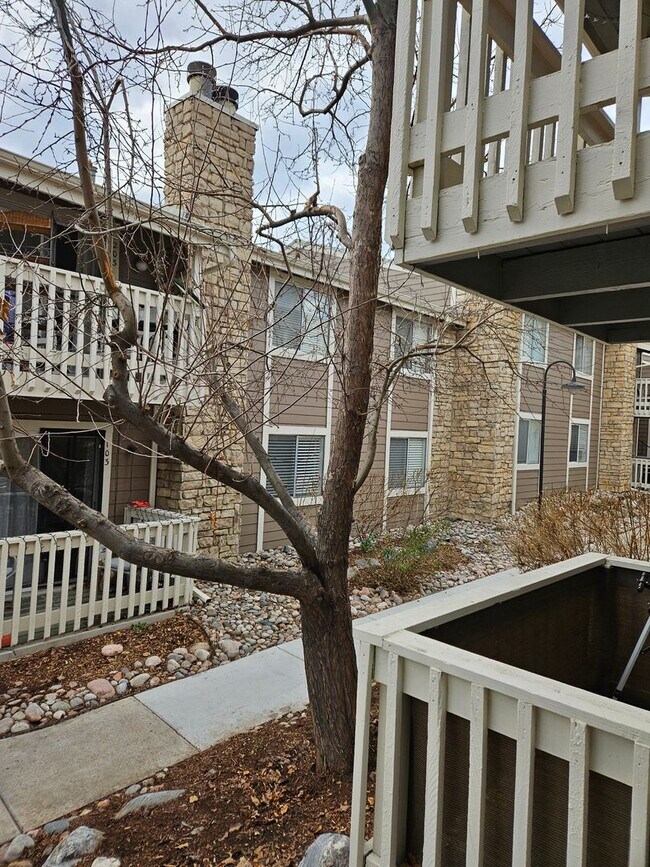 Building Photo - Brandychase at Eastmoor Park 2 Bed 2 Bath Condo!