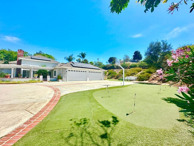 Building Photo - 4286 La Canada Rd