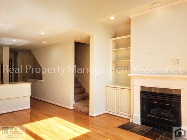 Building Photo - 10275 NW Alder Grove Ln