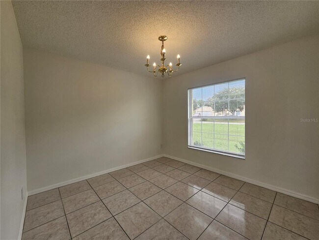 Building Photo - 13345 Pinyon Dr