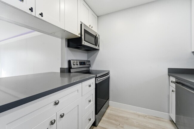 Building Photo - 11477 NW 39th Ct