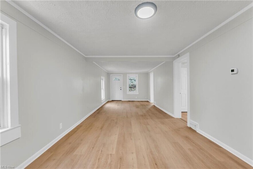 Building Photo - 242 Orchard Ave
