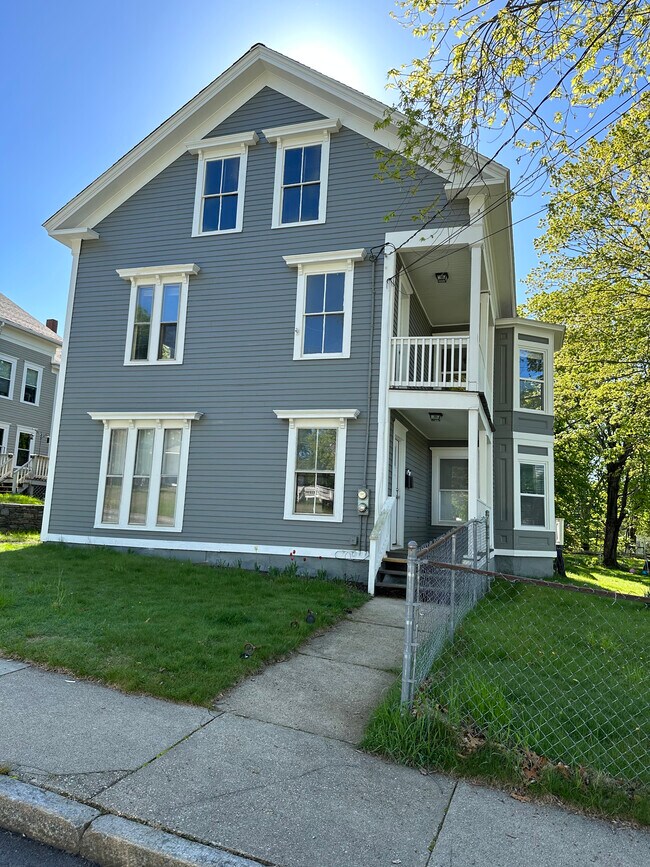 Front entrance - 28 Center St