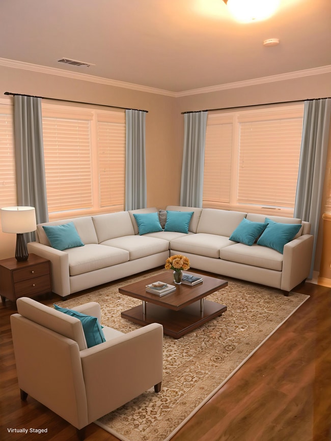 Building Photo - 1143 E Rose Ave