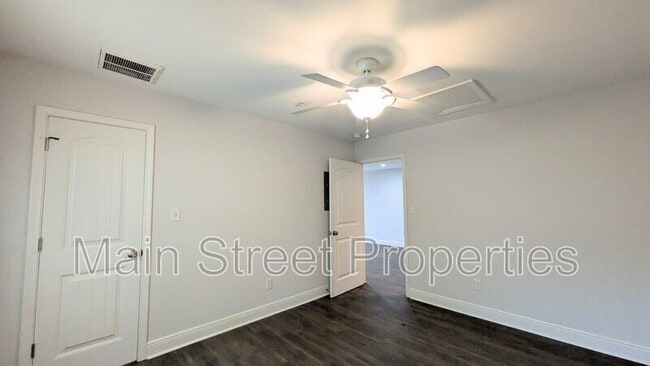 Building Photo - 313 N Navy Blvd