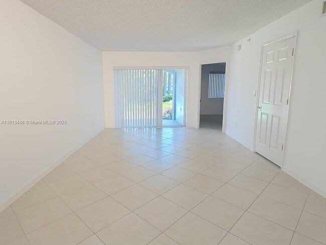 Building Photo - 155 NW 96th Terrace