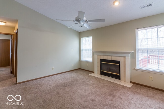Building Photo - 5810 Rolling Bluff Ln