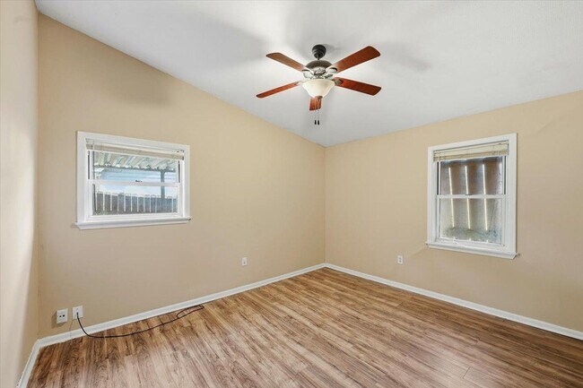 Building Photo - 1206 Arlington St