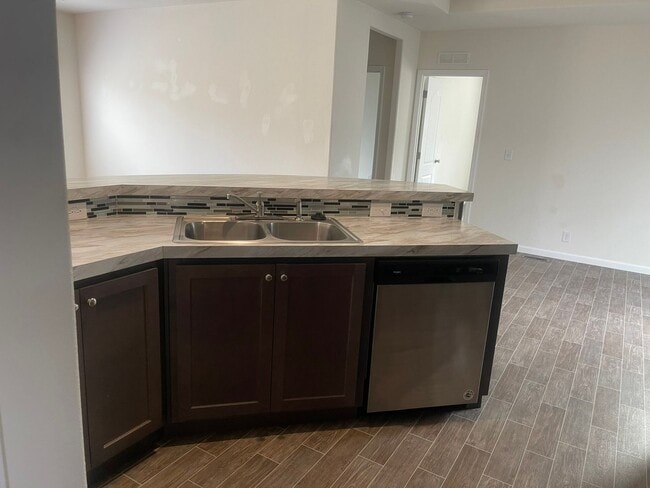 Building Photo - 3bed 2bath + bonus room, natural landscaping, Split Floor Plan Lower Magalia Paradise Pines