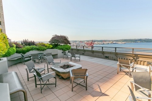 Building Photo - Madison Tower & Hotel 1000 - 1 bedroom + den