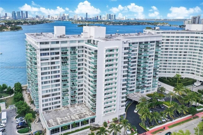 Building Photo - 1000 West Ave