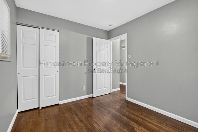 Building Photo - 9991 Fox Hall Ct