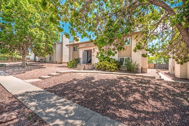 Building Photo - 1765 Zebulon Dr