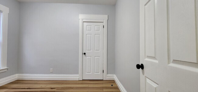 Building Photo - 1193 W Onondaga St