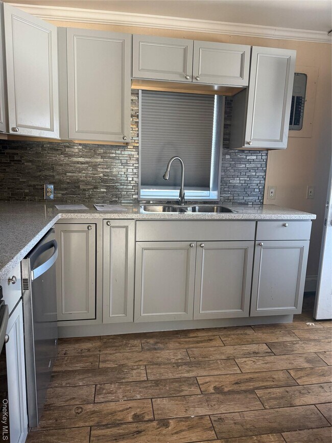 Building Photo - 51 Fallkill Ave