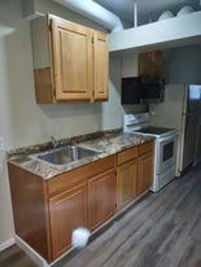 Building Photo - 306ALUM