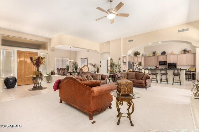 Building Photo - 8115 E Sand Flower Dr