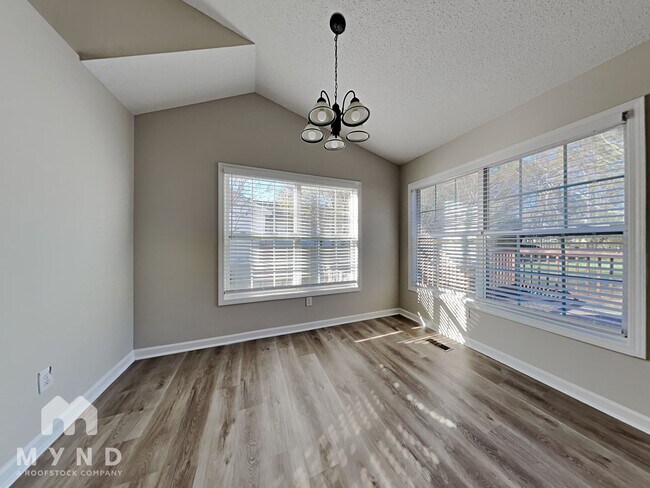 Building Photo - 832 St Andrews Pl