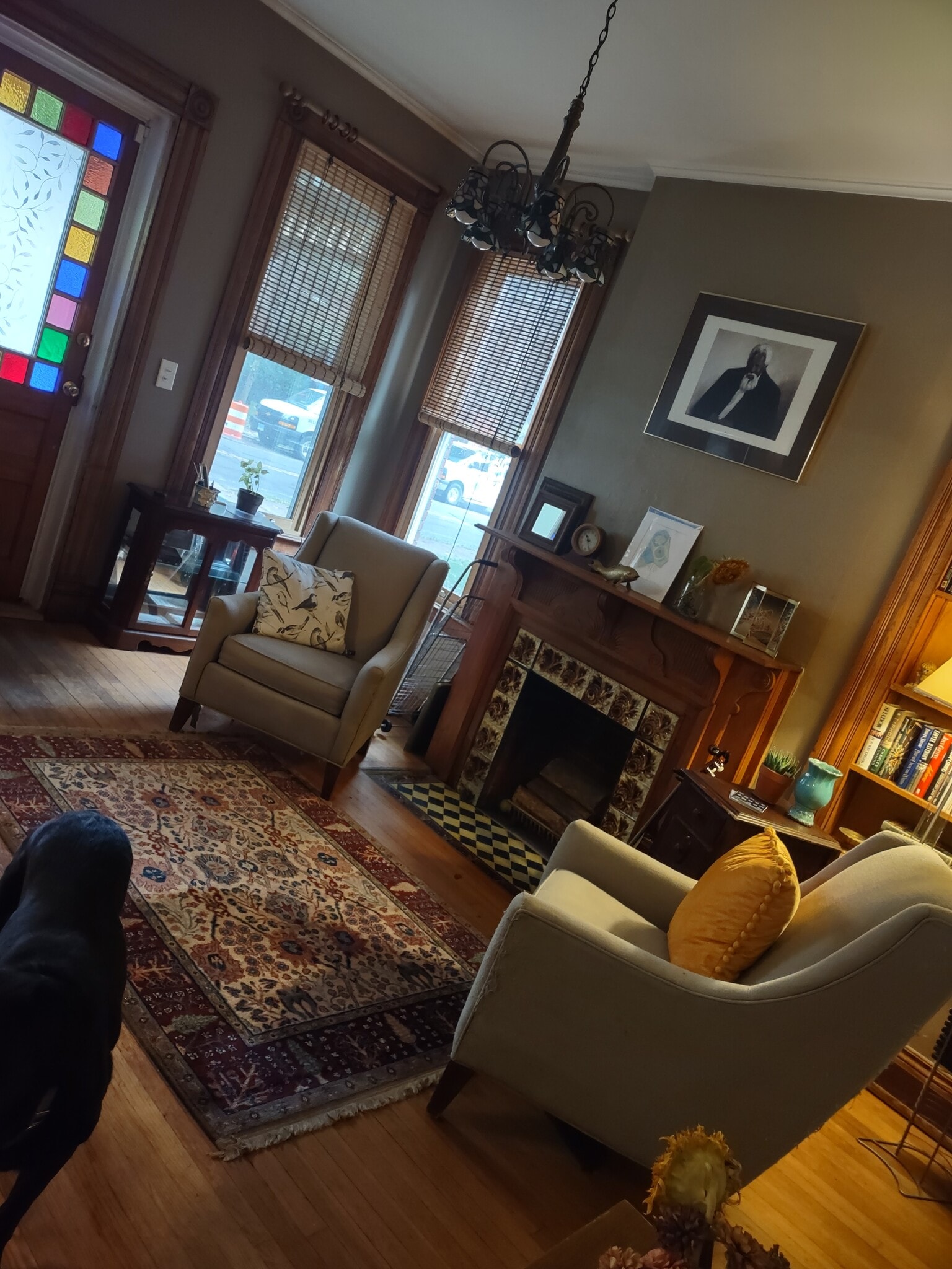 Building Photo - 363 Laurel St