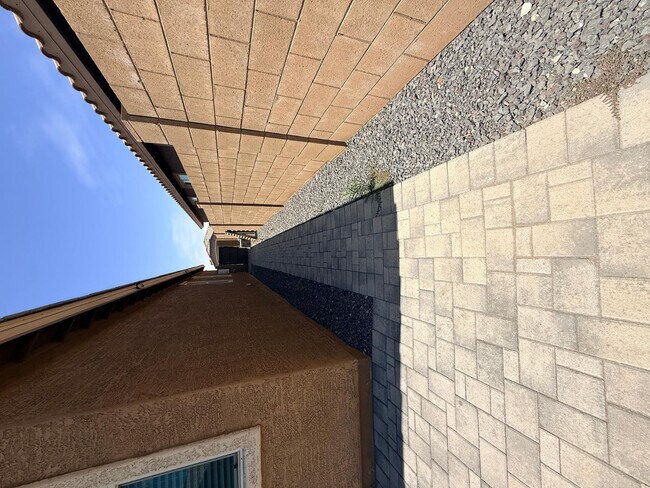 Building Photo - 3807 S 65th Ave
