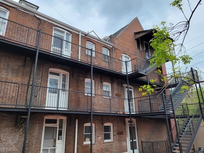 Building Photo - 1550 Lafayette St