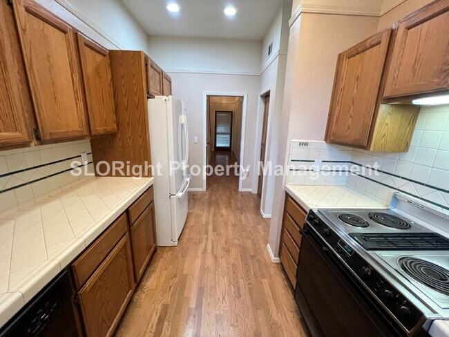 Building Photo - AVAILABLE JUNE- Condo Near Downtown SLO - 2 Bed / 2.5 Bath