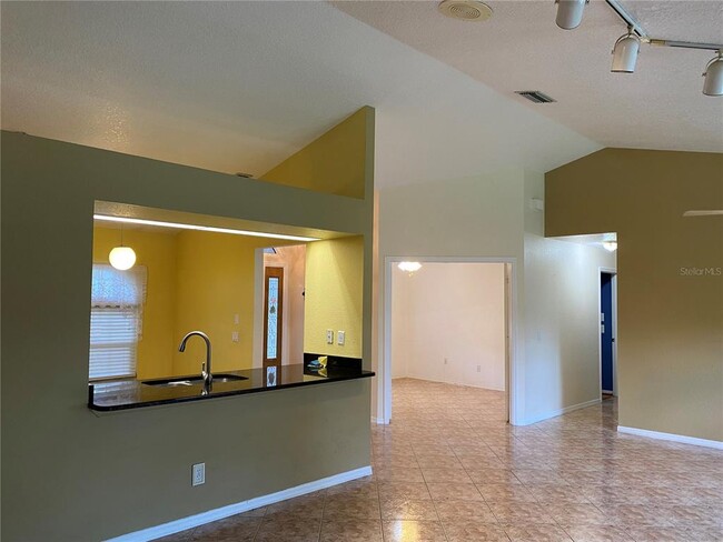 Building Photo - 1612 Atwater Dr