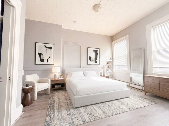 Interior Photo - 42 East Broadway
