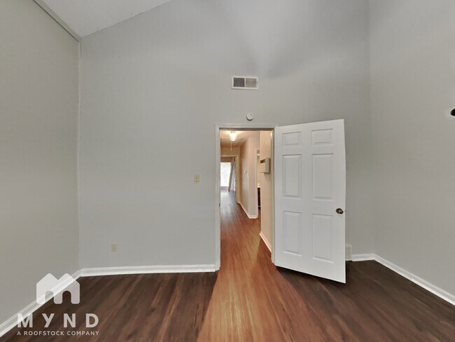 Building Photo - 169 Mysen Cir