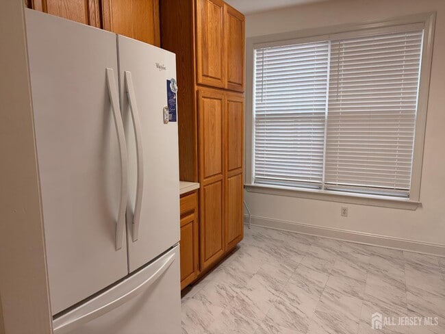 Building Photo - 616 Middlesex Ave