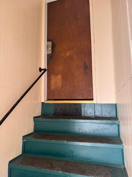 Building Photo - 132 Sewall St