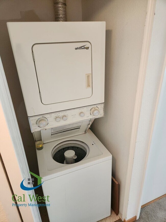 Building Photo - 01248 - % - Costa Mesa Terrace #G