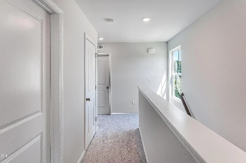 Building Photo - 182 Golden Arms Dr