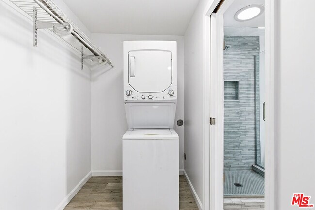 Building Photo - 8424 4th St