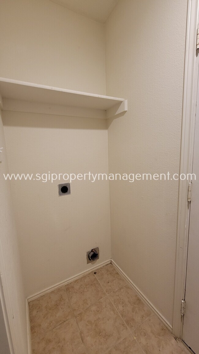 Building Photo - 3047 Bosswood Ct