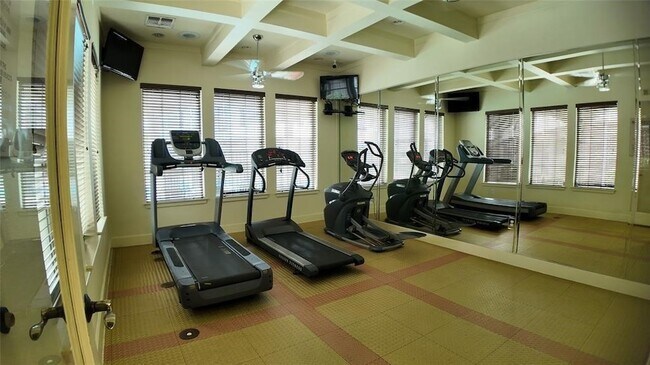 Building Photo - 9200 Westheimer Rd