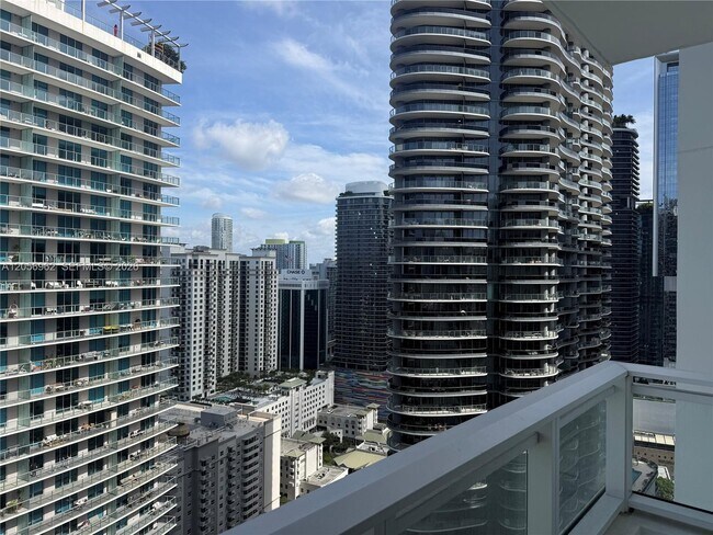 Building Photo - 1080 Brickell Ave