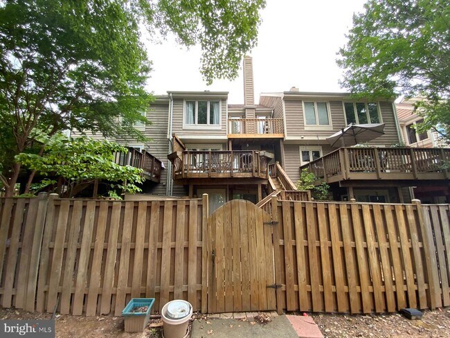 Building Photo - 1040 Trevino Ln