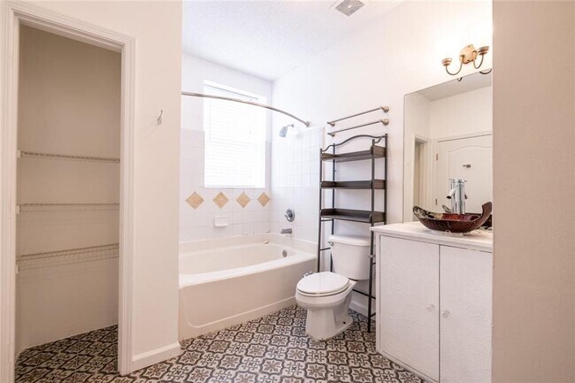 Building Photo - 800 Peachtree St NE