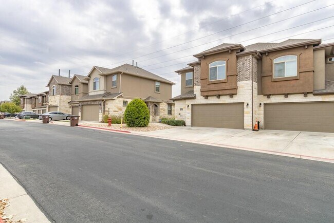 Primary Photo - 2880 Donnell Dr