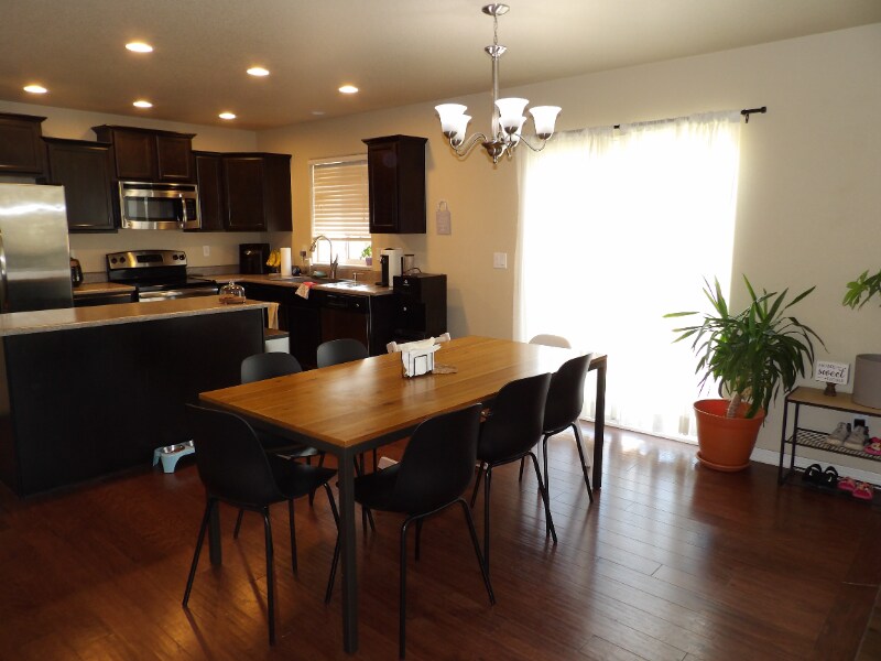 Building Photo - 6127 Journey Dr