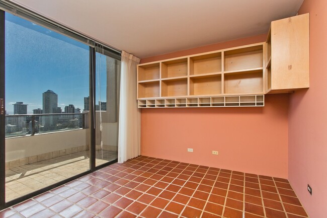 Building Photo - Royal Iolani Corner Unit - 2 PRK w/ ALL Ut...