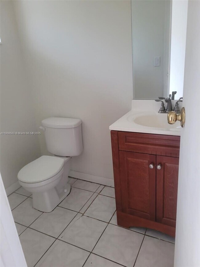Building Photo - 8475 SW 137th Ave