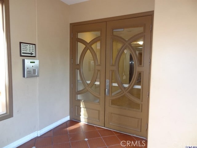 Building Photo - 414 E Valencia Ave