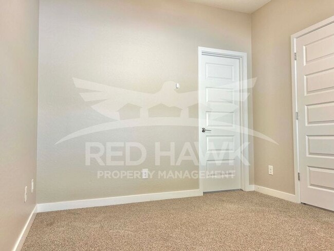 Building Photo - 4038 E Erie St