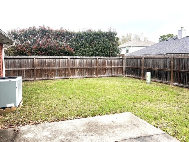 Building Photo - 8239 Squires Pl Dr