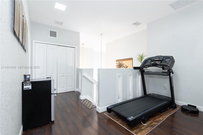 Building Photo - 18361 SW 154th Ave