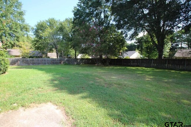 Building Photo - 8524 Radcliffe Dr