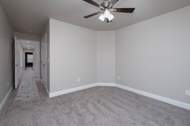 Building Photo - 1711 2nd Ave