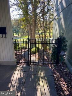 Building Photo - 1823 N Shore Ct